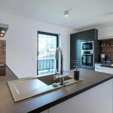 Spacious Near Area In