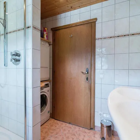 Apartment Spacious Near Area In Niedernsill