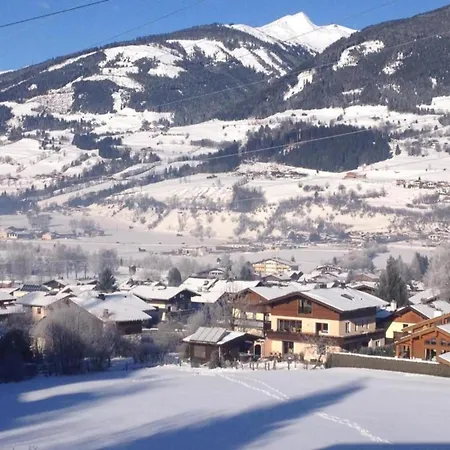 In Near Zell Am Lift * ニーダーンジル
