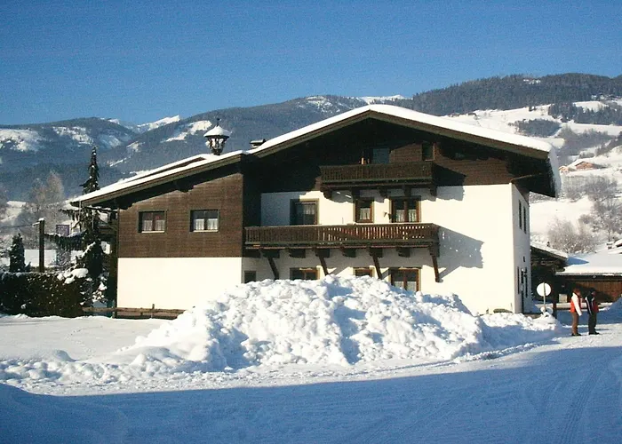 In Near Zell Am Lift アパート